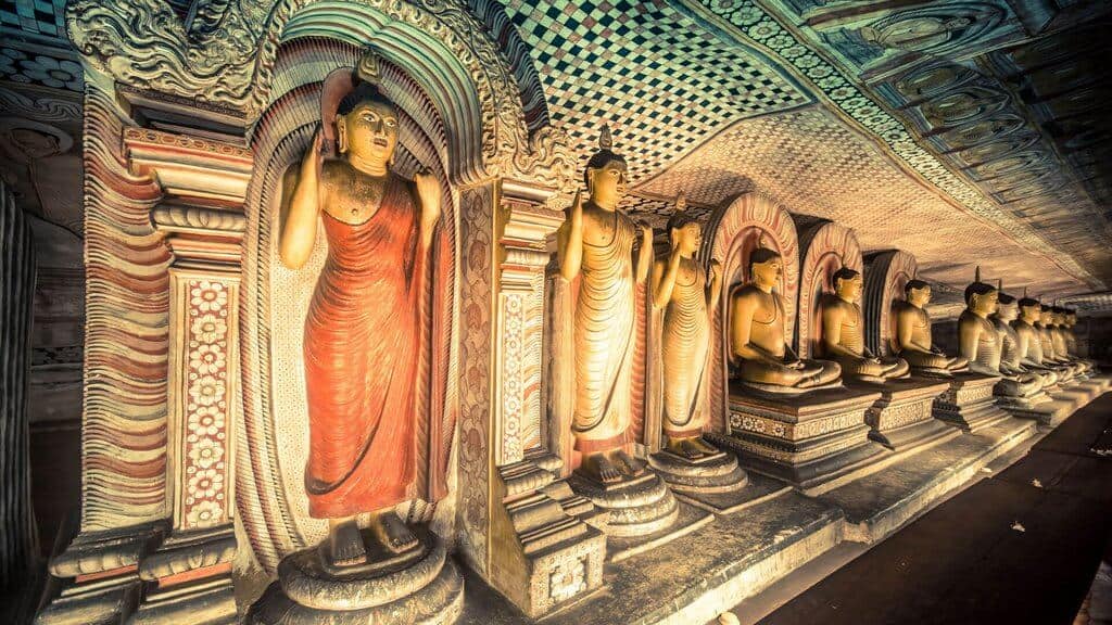 Dambulla Cave Temple – Sri Lanka’s Hidden Temple in the Rock